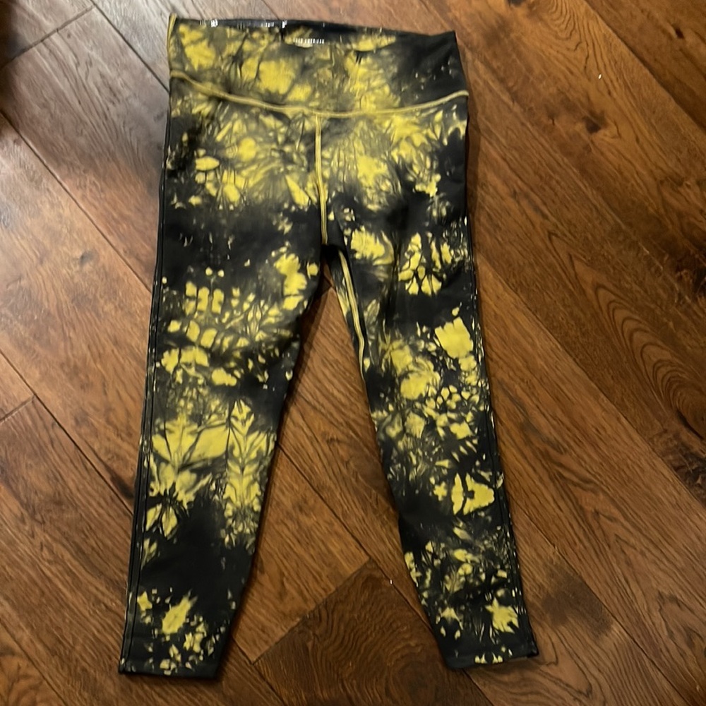 Good American Black and Yellow Tie-Dye Leggings